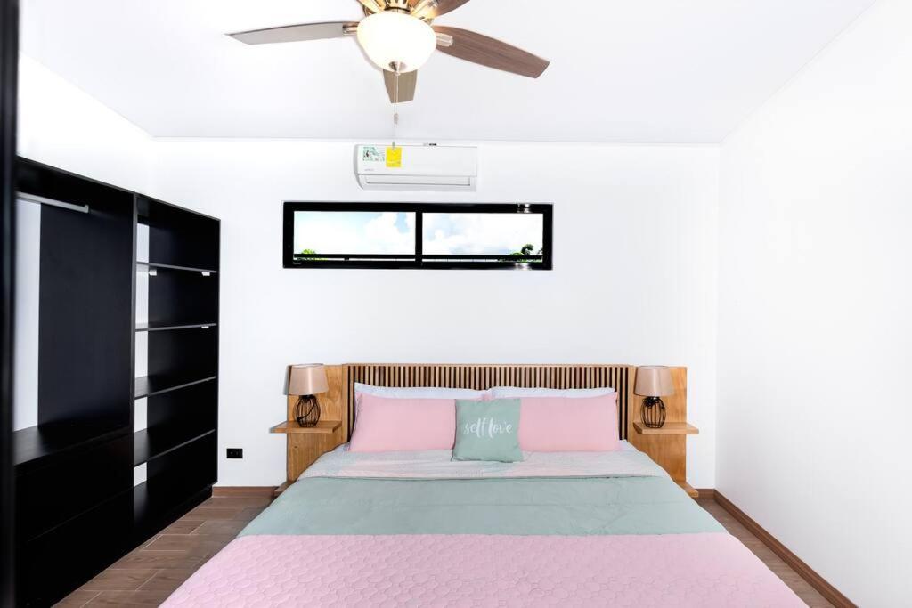 Вілла Casa Coral - Great Location - High Speed Internet Увіта Екстер'єр фото